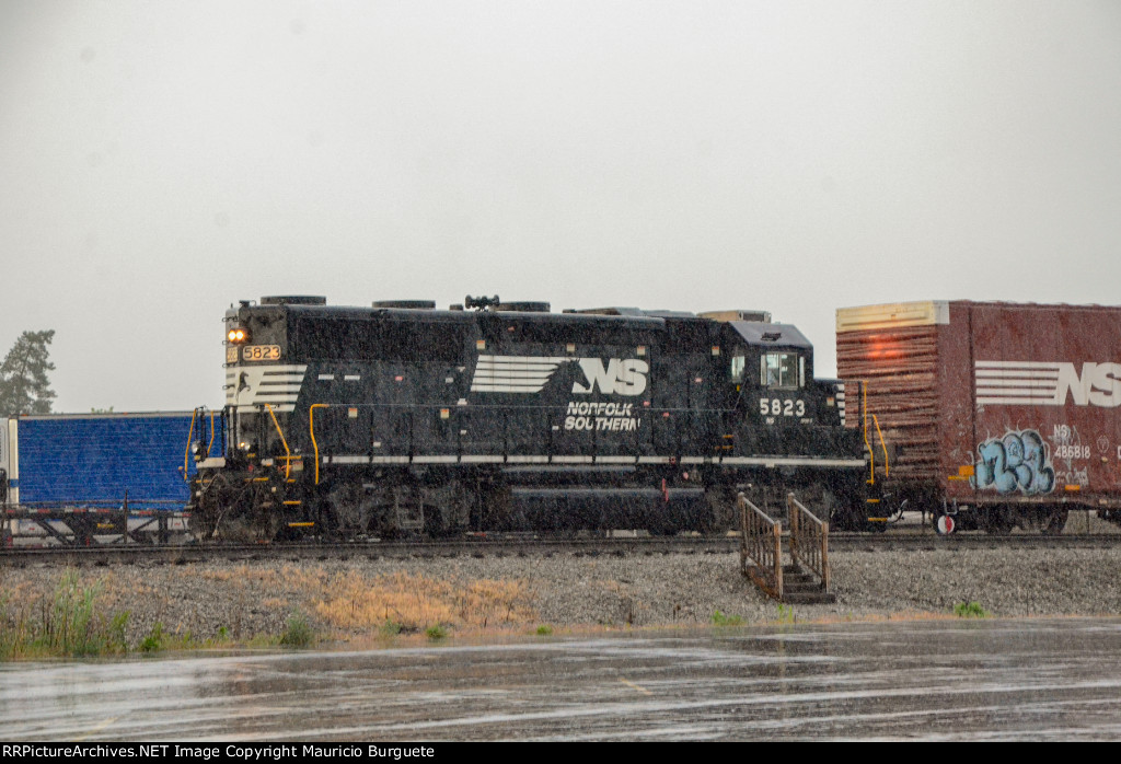 NS GP38-2 Locomotive making moves in the yard